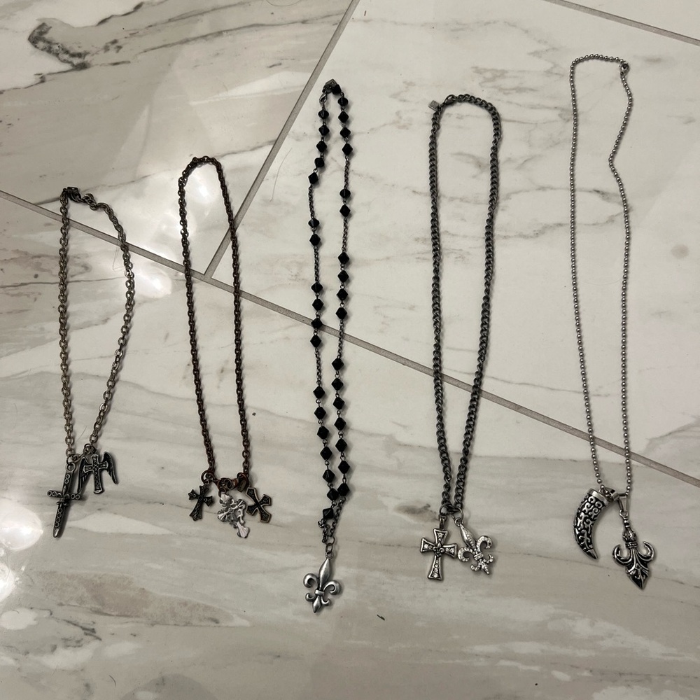 Huge LOT of Mens Cross Necklaces The Buckle BKE